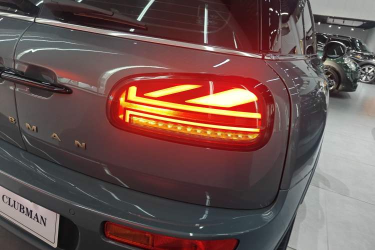 Used MINI Clubman 2022 2.0T COOPER S Free Edition Right Rear Taillight