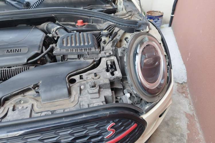 Used MINI Clubman 2022 Updated 2.0T COOPER S Engine Bay Left