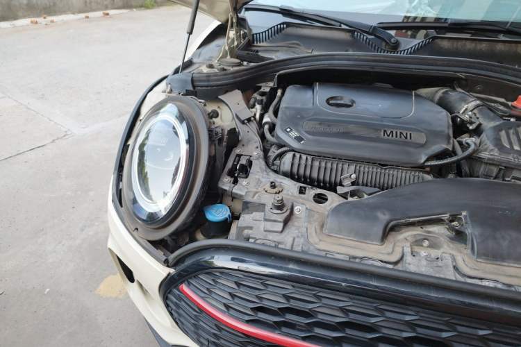 Used MINI Clubman 2022 Updated 2.0T COOPER S Engine Bay Right