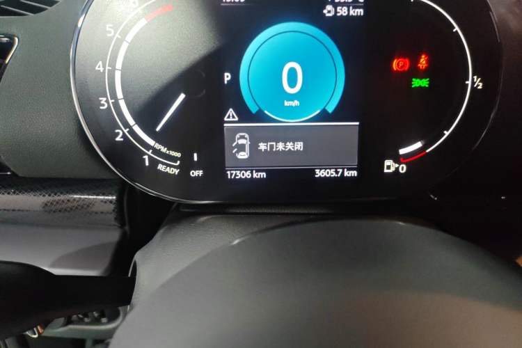 Used MINI Clubman 2022 1.5T COOPER Connoisseur Odometer Close Up