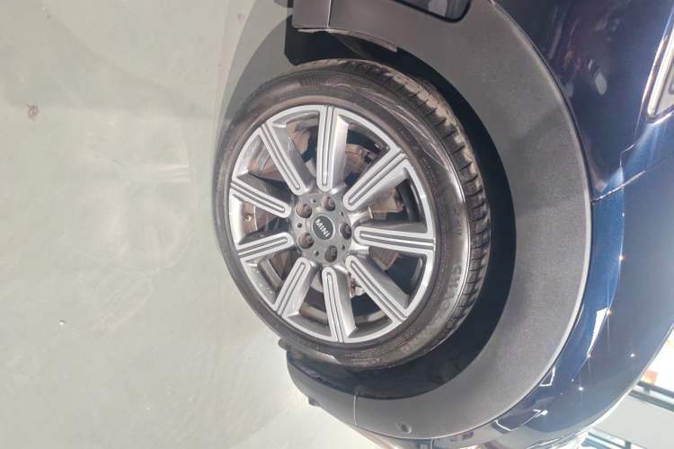 Used MINI Clubman 2022 1.5T COOPER Connoisseur Right Front Wheel Hub