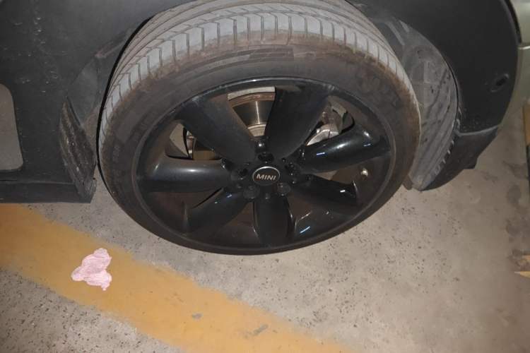 Used MINI Clubman 2022 1.5T COOPER Connoisseur Right Front Wheel Hub