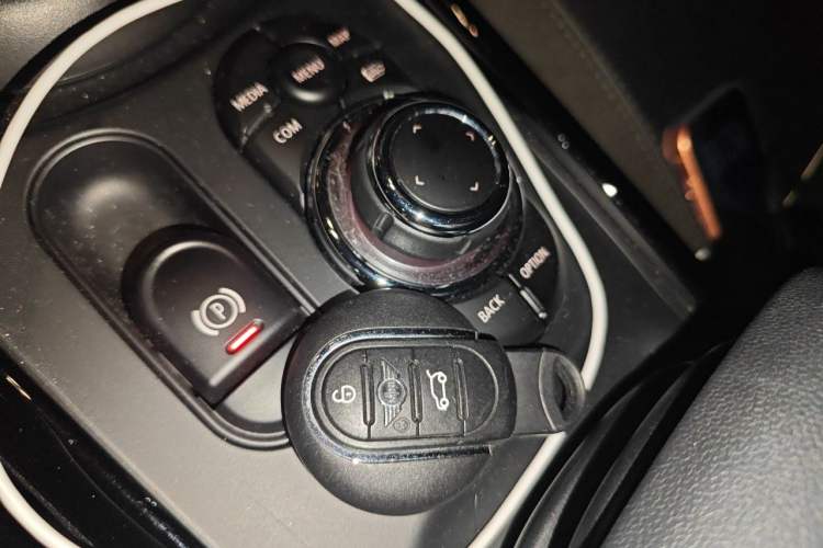 Used MINI Clubman 2022 1.5T COOPER Connoisseur Vehicle Key