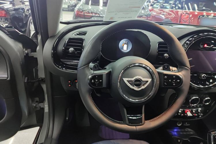 Used MINI Clubman 2022 Updated 2.0T COOPER S Interior 2