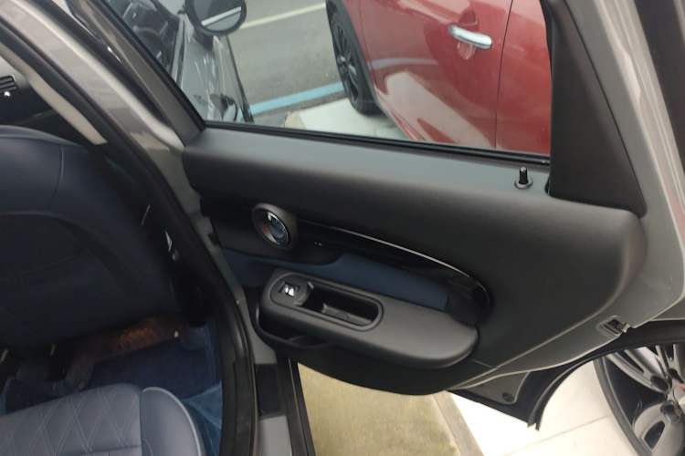 Used MINI Clubman 2022 Updated 2.0T COOPER S Interior 3