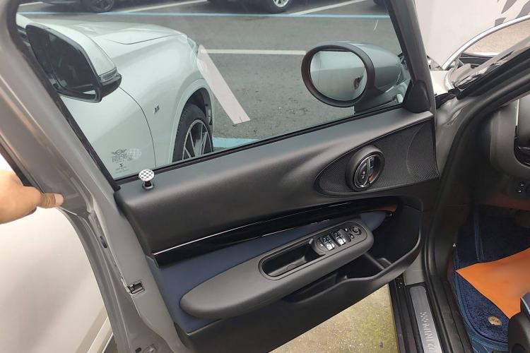 Used MINI Clubman 2022 Updated 2.0T COOPER S Interior 4