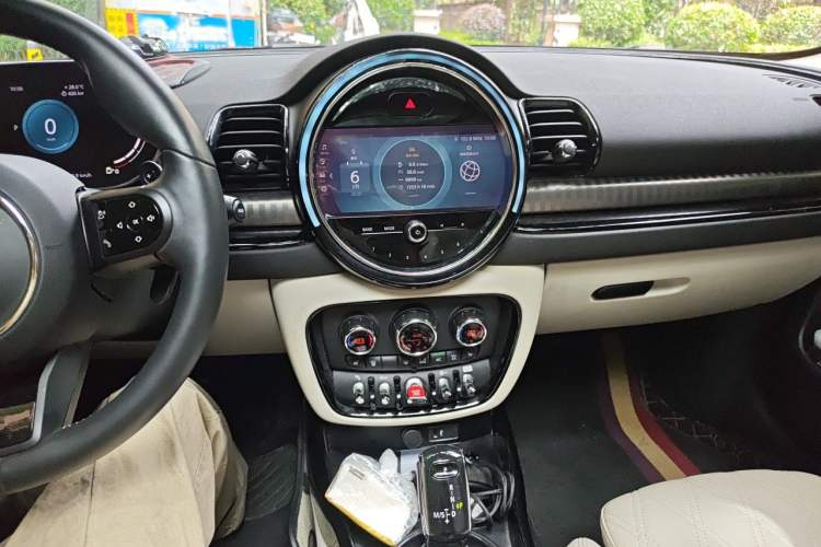 Used MINI Clubman 2022 Updated 2.0T COOPER S Audio And AC Panel
