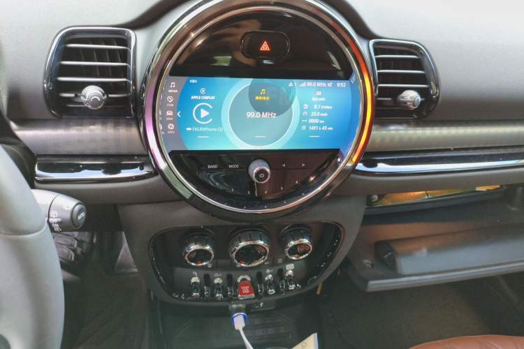 Used MINI Clubman 2022 1.5T COOPER Connoisseur Audio And AC Panel