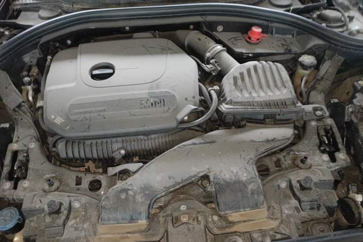 Used MINI Clubman 2022 2.0T COOPER S Engine Bay