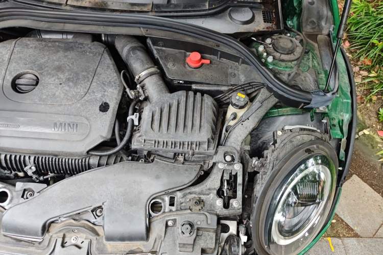 Used MINI Clubman 2022 Updated 2.0T COOPER S Engine Bay Left