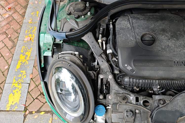 Used MINI Clubman 2022 Updated 2.0T COOPER S Engine Bay Right