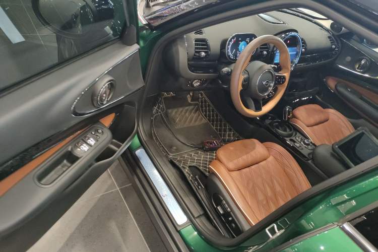 Used MINI Clubman 2022 2.0T COOPER S Interior 3