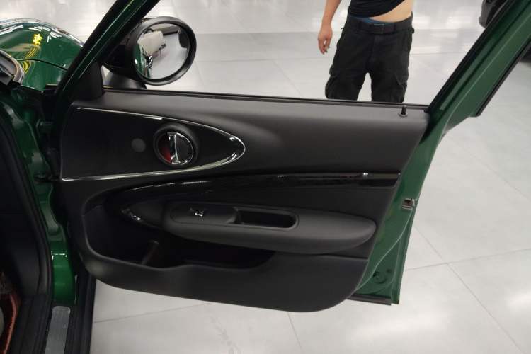 Used MINI Clubman 2022 Facelift 1.5T COOPER Connoisseur Interior 4