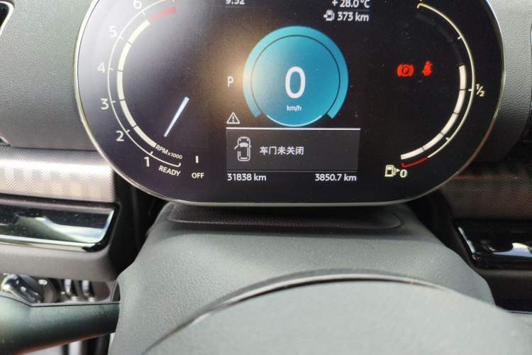 Used MINI Clubman 2022 1.5T COOPER Connoisseur Odometer Close Up
