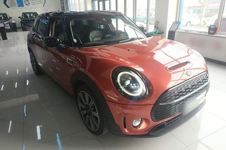 Used MINI Clubman 2022 2.0T COOPER S Front Right 45 Deg