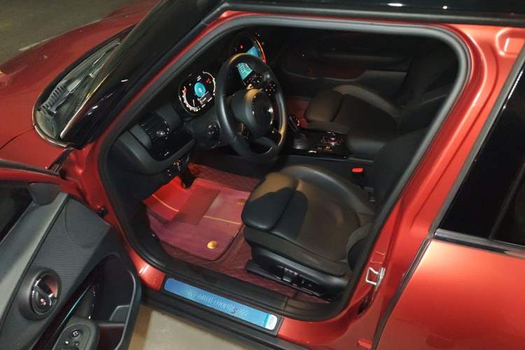 Used MINI Clubman 2022 Updated 2.0T COOPER S Driver Seat