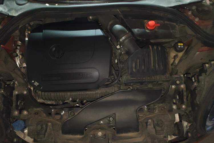 Used MINI Clubman 2022 Updated 2.0T COOPER S Engine Bay