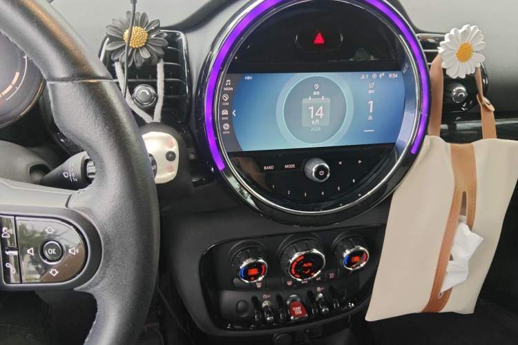 Used MINI Clubman 2022 1.5T COOPER Audio And AC Panel