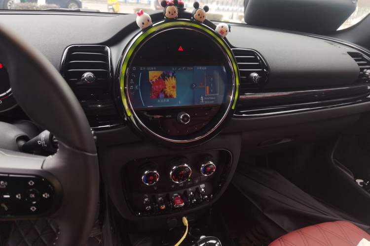 Used MINI Clubman 2022 Facelift 1.5T COOPER Connoisseur Audio And AC Panel