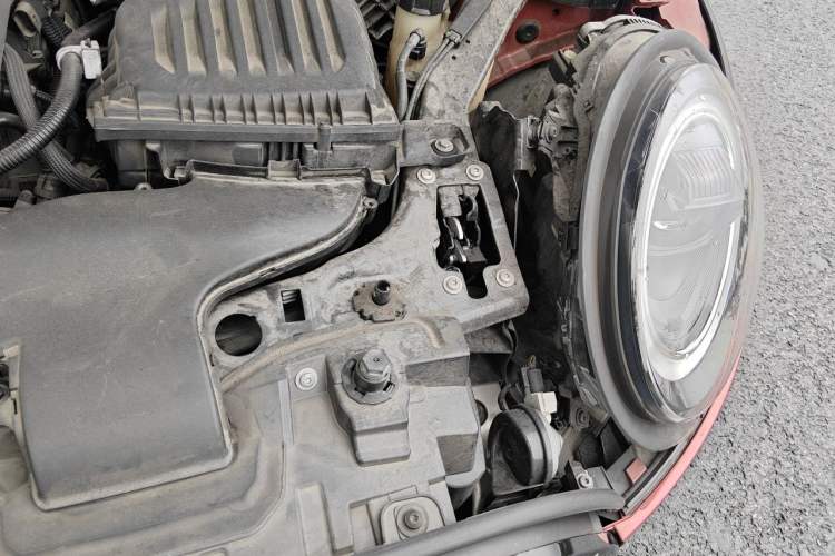 Used MINI Clubman 2022 1.5T COOPER Engine Bay Left
