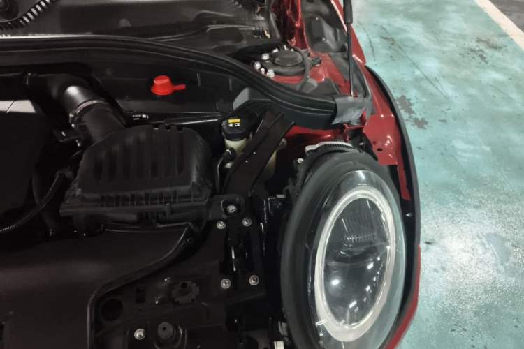 Used MINI Clubman 2022 1.5T COOPER Engine Bay Left