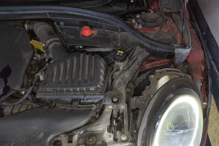 Used MINI Clubman 2022 2.0T COOPER S Engine Bay Left