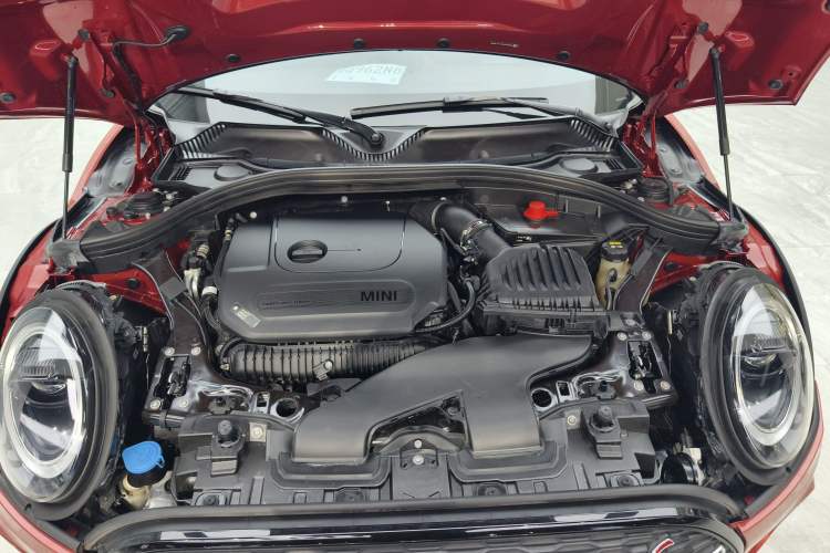 Used MINI Clubman 2022 2.0T COOPER S Engine Bay