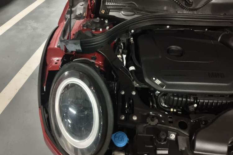 Used MINI Clubman 2022 1.5T COOPER Engine Bay Right