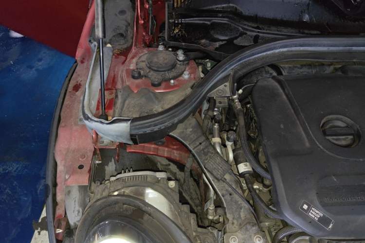 Used MINI Clubman 2022 2.0T COOPER S Engine Bay Right