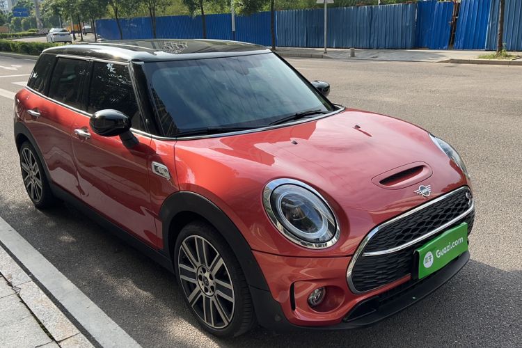Used MINI Clubman 2022 Updated 2.0T COOPER S Front Right 45 Deg
