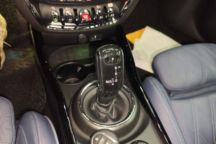 Used MINI Clubman 2022 1.5T COOPER Connoisseur Gear Lever