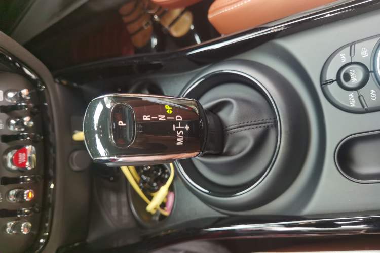 Used MINI Clubman 2022 Facelift 1.5T COOPER Connoisseur Gear Lever