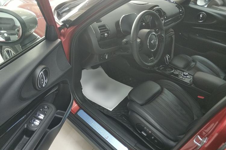Used MINI Clubman 2022 Updated 2.0T COOPER S Interior 3