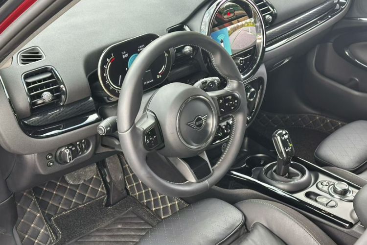Used MINI Clubman 2022 Updated 2.0T COOPER S Interior 4