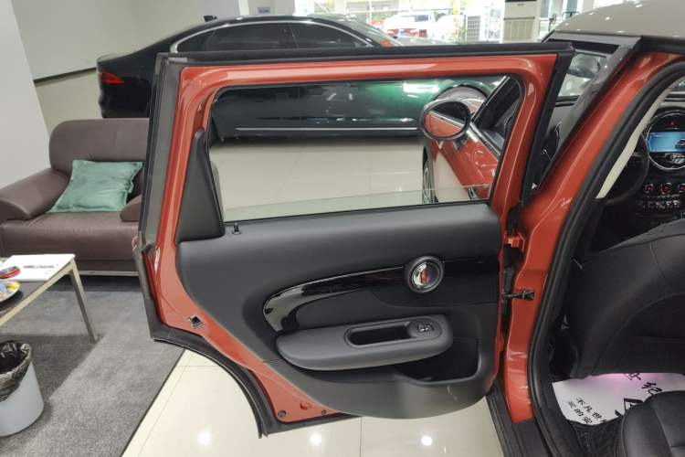 Used MINI Clubman 2022 Updated 2.0T COOPER S Interior 8