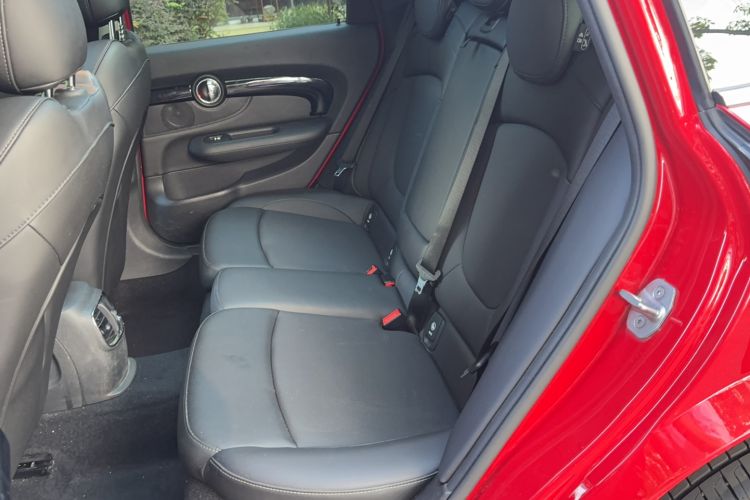 Used MINI Clubman 2022 1.5T COOPER Interior 8