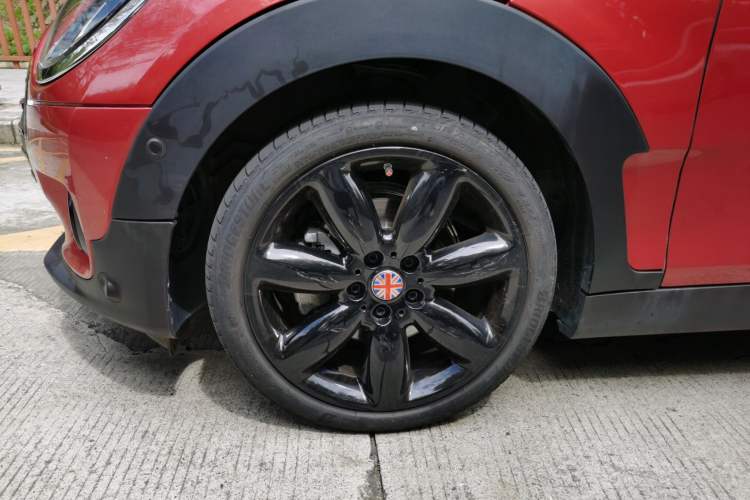 Used MINI Clubman 2022 1.5T COOPER Connoisseur Left Front Wheel Hub