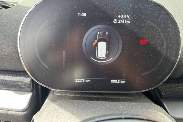 Used MINI Clubman 2022 2.0T COOPER S Odometer Close Up