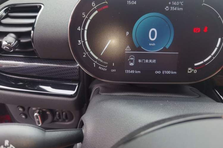 Used MINI Clubman 2022 Facelift 1.5T COOPER Connoisseur Odometer Close Up