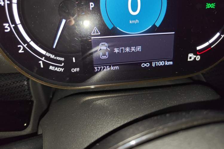 Used MINI Clubman 2022 2.0T COOPER S Odometer Close Up