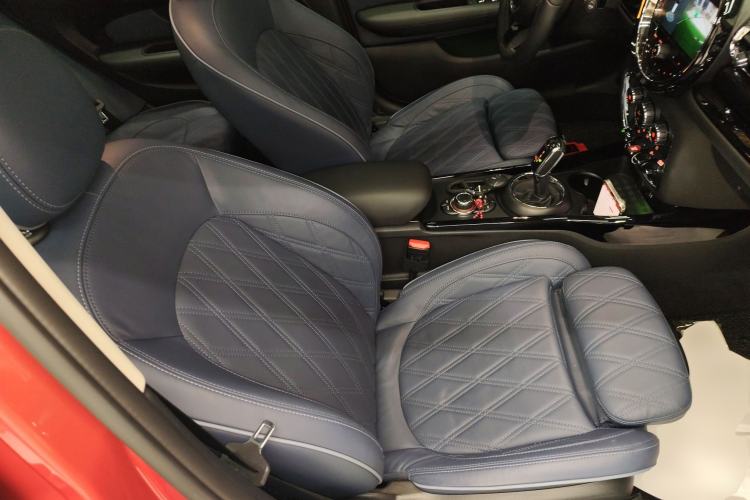 Used MINI Clubman 2022 1.5T COOPER Connoisseur Right Front Seat