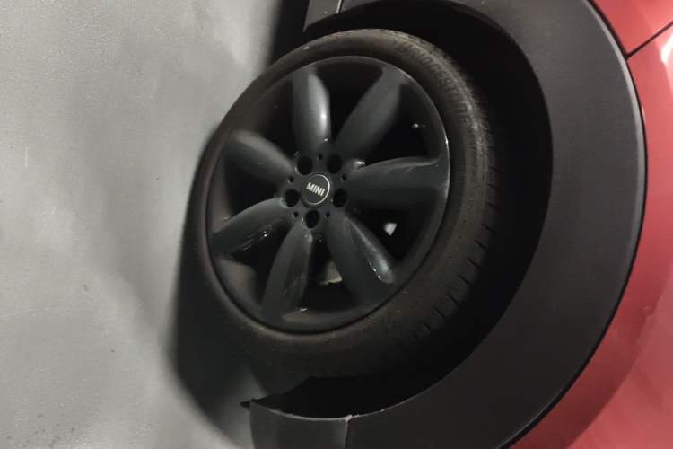 Used MINI Clubman 2022 1.5T COOPER Right Front Wheel Hub