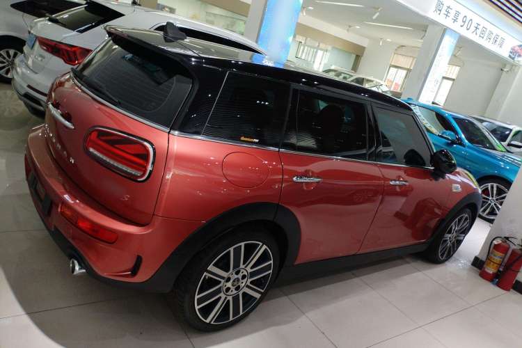 Used MINI Clubman 2022 Updated 2.0T COOPER S Right Side
