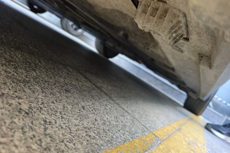 Used MINI Clubman 2022 Updated 2.0T COOPER S Chassis Front Left