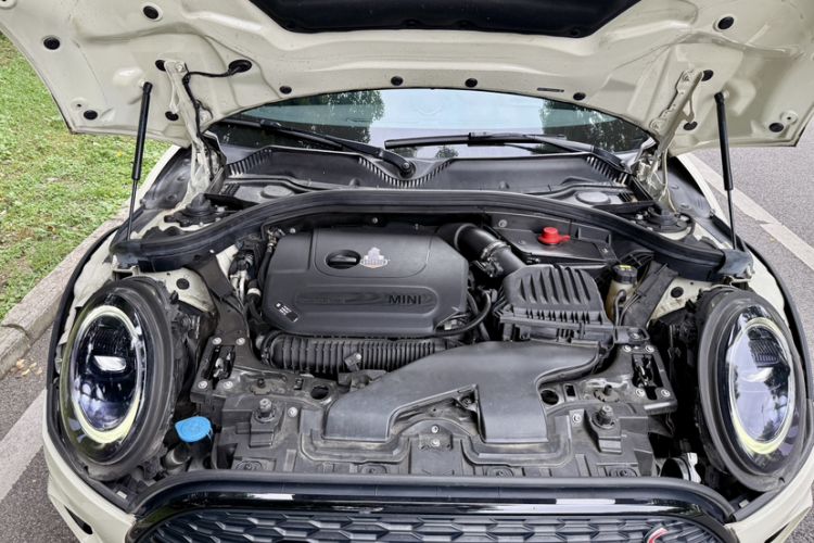Used MINI Clubman 2022 2.0T COOPER S Engine Bay