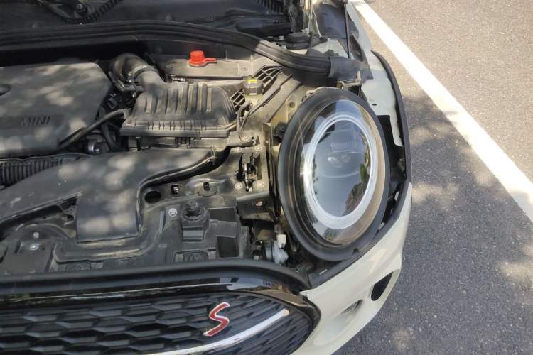 Used MINI Clubman 2022 Updated 2.0T COOPER S Engine Bay Left