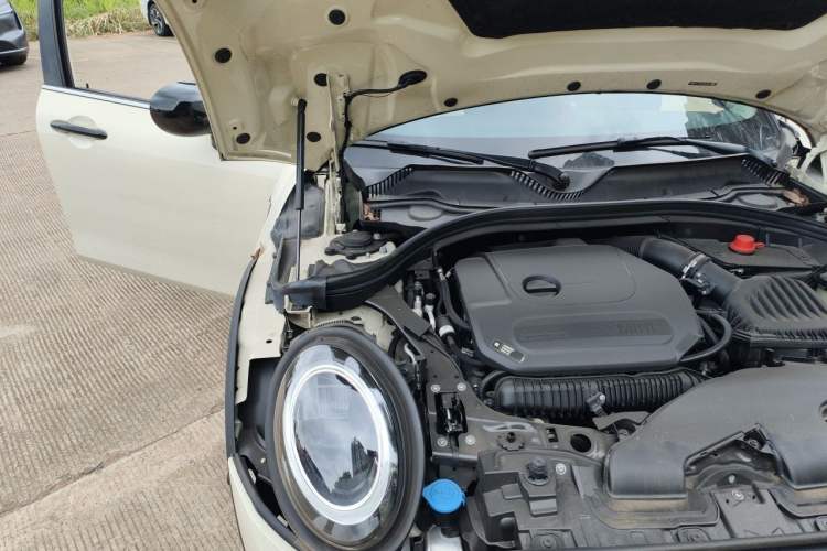 Used MINI Clubman 2022 2.0T COOPER S Engine Bay Right
