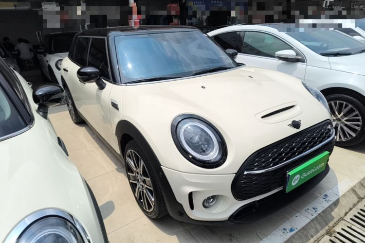 Used MINI Clubman 2022 2.0T COOPER S Front Right 45 Deg