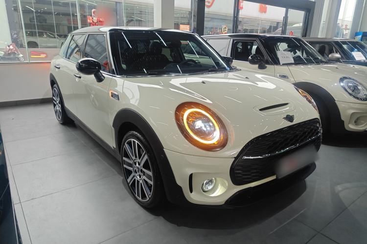 Used MINI Clubman 2022 2.0T COOPER S Front Right 45 Deg