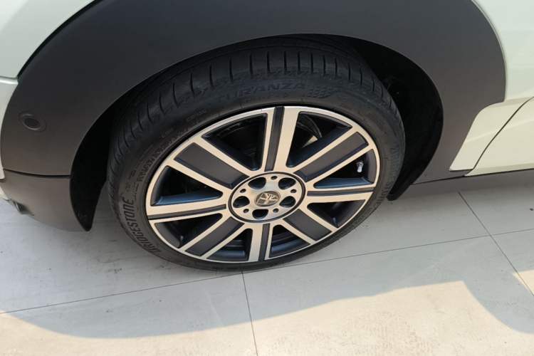Used MINI Clubman 2022 2.0T COOPER S Left Front Wheel Hub